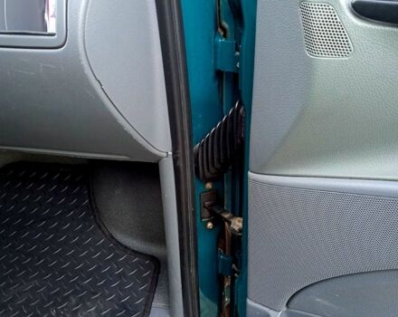 Зеленый Мерседес Вито, объемом двигателя 2.1 л и пробегом 186 тыс. км за 9900 $, фото 6 на Automoto.ua