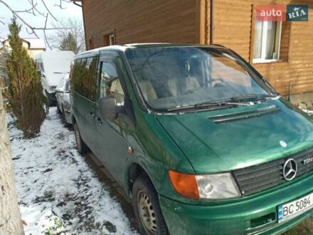 Зеленый Мерседес Вито, объемом двигателя 2.3 л и пробегом 460 тыс. км за 3800 $, фото 1 на Automoto.ua