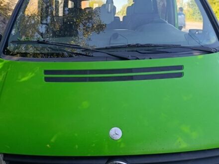 Зелений Мерседес Віто, об'ємом двигуна 2.3 л та пробігом 200 тис. км за 5500 $, фото 1 на Automoto.ua
