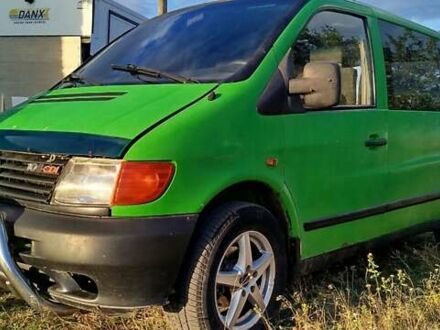 Зелений Мерседес Віто, об'ємом двигуна 2.2 л та пробігом 270 тис. км за 3500 $, фото 1 на Automoto.ua