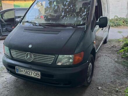 Зелений Мерседес Віто, об'ємом двигуна 2.3 л та пробігом 300 тис. км за 3600 $, фото 1 на Automoto.ua
