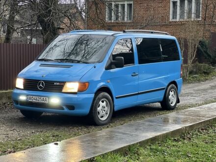 Зеленый Мерседес Вито, объемом двигателя 2.2 л и пробегом 400 тыс. км за 3650 $, фото 1 на Automoto.ua