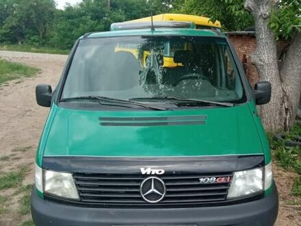 Зелений Мерседес Віто, об'ємом двигуна 2.15 л та пробігом 400 тис. км за 4750 $, фото 1 на Automoto.ua