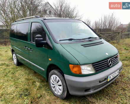 Зеленый Мерседес Вито, объемом двигателя 2.2 л и пробегом 370 тыс. км за 6000 $, фото 1 на Automoto.ua