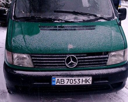 Зеленый Мерседес Вито, объемом двигателя 2.1 л и пробегом 300 тыс. км за 4200 $, фото 1 на Automoto.ua
