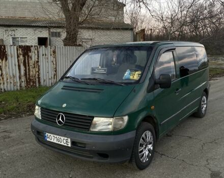 Зеленый Мерседес Вито, объемом двигателя 2.2 л и пробегом 250 тыс. км за 3500 $, фото 1 на Automoto.ua