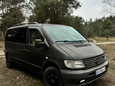 Зеленый Мерседес Вито, объемом двигателя 2.1 л и пробегом 493 тыс. км за 3700 $, фото 1 на Automoto.ua