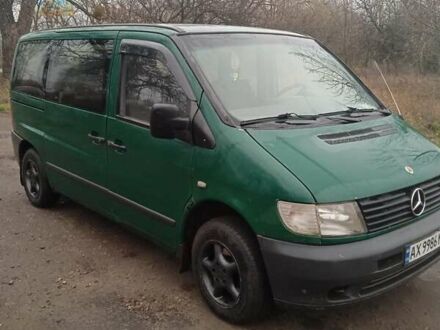 Зелений Мерседес Віто, об'ємом двигуна 2.2 л та пробігом 370 тис. км за 4700 $, фото 1 на Automoto.ua