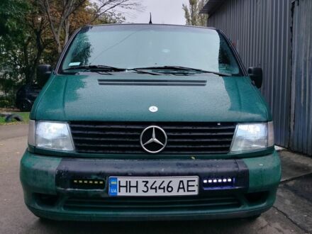 Зелений Мерседес Віто, об'ємом двигуна 2.1 л та пробігом 659 тис. км за 4999 $, фото 1 на Automoto.ua