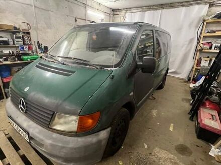 Зеленый Мерседес Вито, объемом двигателя 2.15 л и пробегом 360 тыс. км за 2699 $, фото 1 на Automoto.ua