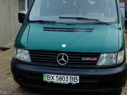 Зелений Мерседес Віто, об'ємом двигуна 2.1 л та пробігом 500 тис. км за 4200 $, фото 1 на Automoto.ua