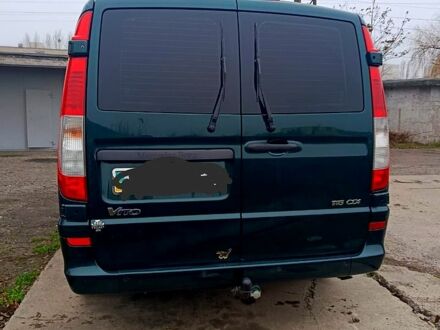 Зеленый Мерседес Вито, объемом двигателя 2.1 л и пробегом 200 тыс. км за 8000 $, фото 1 на Automoto.ua