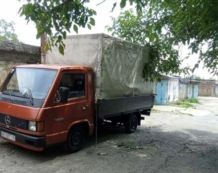 Оранжевый Мерседес Вито, объемом двигателя 2.4 л и пробегом 400 тыс. км за 2024 $, фото 2 на Automoto.ua