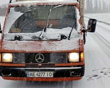 Оранжевый Мерседес Вито, объемом двигателя 2.4 л и пробегом 400 тыс. км за 2024 $, фото 3 на Automoto.ua