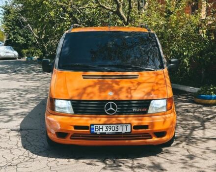 Оранжевый Мерседес Вито, объемом двигателя 0.22 л и пробегом 290 тыс. км за 5200 $, фото 1 на Automoto.ua