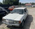 Белый Мерседес В123, объемом двигателя 2.4 л и пробегом 200 тыс. км за 400 $, фото 1 на Automoto.ua
