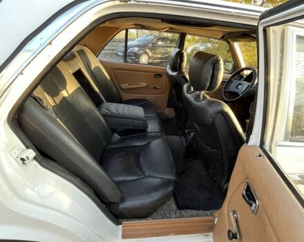 Мерседес В123 1980 в Днепре (Днепропетровске) на Automoto.ua Белый Мерседес В123, объемом двигателя 2 л и пробегом 3 тыс. км за 2900 $, фото 7 на Automoto.ua