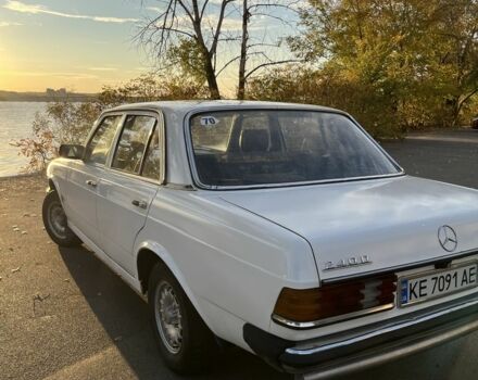 Мерседес В123 1980 в Днепре (Днепропетровске) на Automoto.ua Белый Мерседес В123, объемом двигателя 2 л и пробегом 3 тыс. км за 2900 $, фото 5 на Automoto.ua