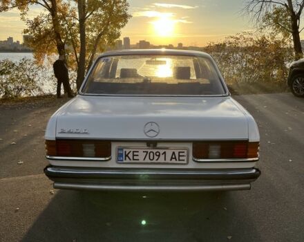 Мерседес В123 1980 в Днепре (Днепропетровске) на Automoto.ua Белый Мерседес В123, объемом двигателя 2 л и пробегом 3 тыс. км за 2900 $, фото 1 на Automoto.ua