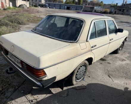 Білий Мерседес В123, об'ємом двигуна 0 л та пробігом 777 тис. км за 286 $, фото 6 на Automoto.ua