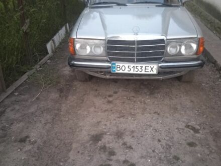 Бежевый Мерседес В123, объемом двигателя 2.3 л и пробегом 300 тыс. км за 1188 $, фото 1 на Automoto.ua