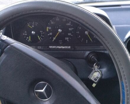 Жовтий Мерседес В123, об'ємом двигуна 0 л та пробігом 300 тис. км за 1500 $, фото 2 на Automoto.ua