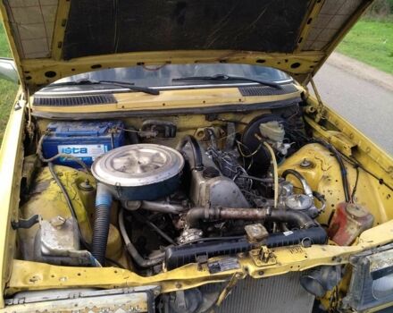 Жовтий Мерседес В123, об'ємом двигуна 0 л та пробігом 300 тис. км за 1500 $, фото 1 на Automoto.ua