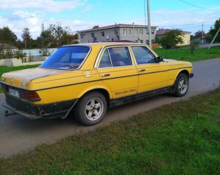 Жовтий Мерседес В123, об'ємом двигуна 0 л та пробігом 300 тис. км за 1500 $, фото 6 на Automoto.ua