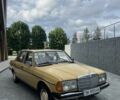 Желтый Мерседес В123, объемом двигателя 2 л и пробегом 34 тыс. км за 2500 $, фото 4 на Automoto.ua