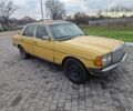Желтый Мерседес В123, объемом двигателя 2.4 л и пробегом 400 тыс. км за 1350 $, фото 3 на Automoto.ua