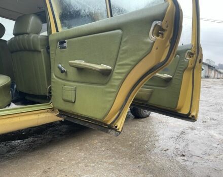 Жовтий Мерседес В123, об'ємом двигуна 2.3 л та пробігом 388 тис. км за 1850 $, фото 16 на Automoto.ua