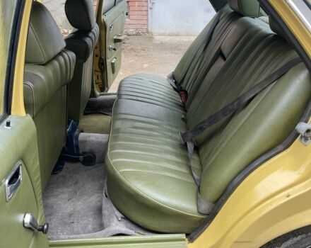 Жовтий Мерседес В123, об'ємом двигуна 2.3 л та пробігом 388 тис. км за 1850 $, фото 20 на Automoto.ua