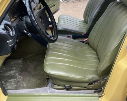 Жовтий Мерседес В123, об'ємом двигуна 2.3 л та пробігом 388 тис. км за 1850 $, фото 21 на Automoto.ua