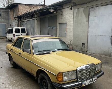 Жовтий Мерседес В123, об'ємом двигуна 2.3 л та пробігом 388 тис. км за 1850 $, фото 14 на Automoto.ua