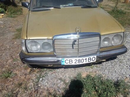 Мерседес В123 1978 у Вінниці на Automoto.ua Жовтий Мерседес В123, об'ємом двигуна 0.22 л та пробігом 1 тис. км за 1049 $, фото 1 на Automoto.ua