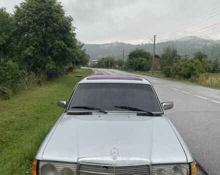 Серый Мерседес В123, объемом двигателя 2.4 л и пробегом 70 тыс. км за 2100 $, фото 3 на Automoto.ua