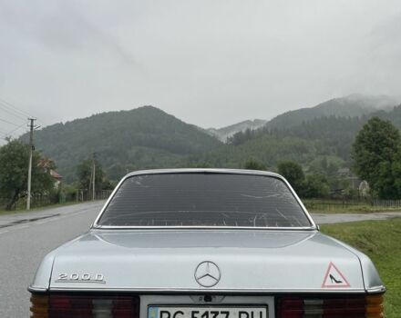 Серый Мерседес В123, объемом двигателя 2.4 л и пробегом 70 тыс. км за 2100 $, фото 2 на Automoto.ua