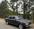 Серый Мерседес В123, объемом двигателя 3 л и пробегом 3 тыс. км за 1400 $, фото 1 на Automoto.ua