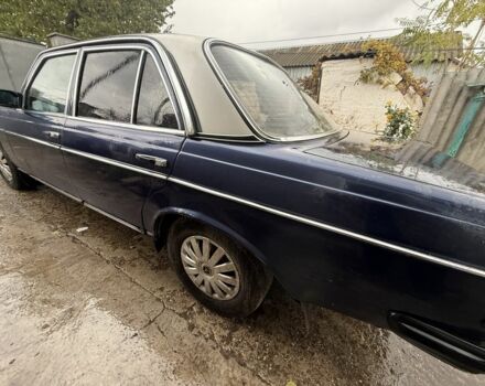 Мерседес В123 1982 в Кропивницком (Кировограде) на Automoto.ua Синий Мерседес В123, объемом двигателя 3 л и пробегом 297 тыс. км за 1500 $, фото 2 на Automoto.ua