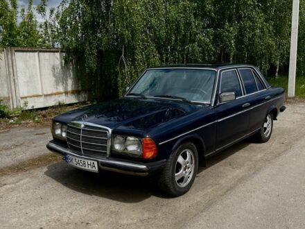 Мерседес В123 1983 в Ровно на Automoto.ua Синий Мерседес В123, объемом двигателя 3 л и пробегом 200 тыс. км за 3800 $, фото 1 на Automoto.ua