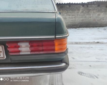 Зеленый Мерседес В123, объемом двигателя 2 л и пробегом 400 тыс. км за 1313 $, фото 6 на Automoto.ua