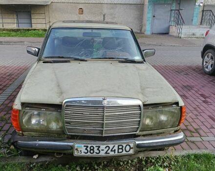 Зелений Мерседес В123, об'ємом двигуна 0 л та пробігом 400 тис. км за 1068 $, фото 4 на Automoto.ua