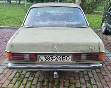 Зелений Мерседес В123, об'ємом двигуна 0 л та пробігом 400 тис. км за 1068 $, фото 1 на Automoto.ua