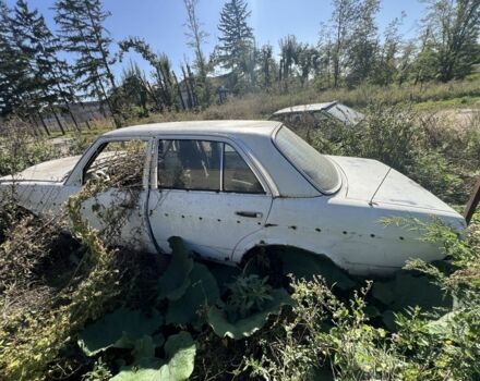 Зеленый Мерседес В123, объемом двигателя 2 л и пробегом 300 тыс. км за 650 $, фото 2 на Automoto.ua