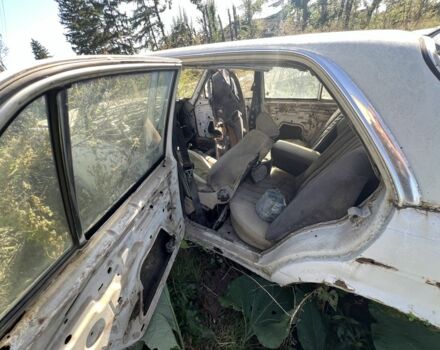 Зеленый Мерседес В123, объемом двигателя 2 л и пробегом 300 тыс. км за 650 $, фото 3 на Automoto.ua