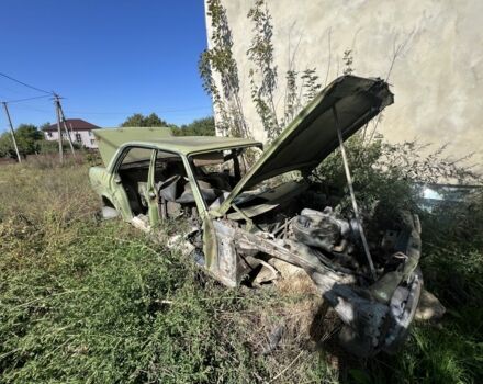 Зеленый Мерседес В123, объемом двигателя 2 л и пробегом 300 тыс. км за 650 $, фото 4 на Automoto.ua