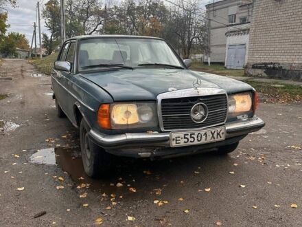 Мерседес В123 1990 у Синельниковом на Automoto.ua Зелений Мерседес В123, об'ємом двигуна 3 л та пробігом 10 тис. км за 680 $, фото 1 на Automoto.ua