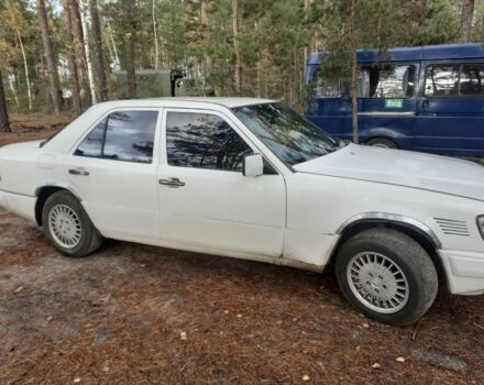 Білий Мерседес В124, об'ємом двигуна 3 л та пробігом 470 тис. км за 2300 $, фото 1 на Automoto.ua