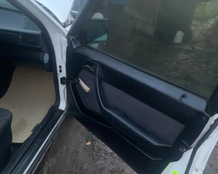 Білий Мерседес В124, об'ємом двигуна 2.6 л та пробігом 3 тис. км за 1700 $, фото 5 на Automoto.ua