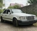 Белый Мерседес В124, объемом двигателя 3 л и пробегом 444 тыс. км за 2200 $, фото 11 на Automoto.ua